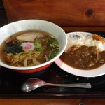 るる - ラーメン+半カレー