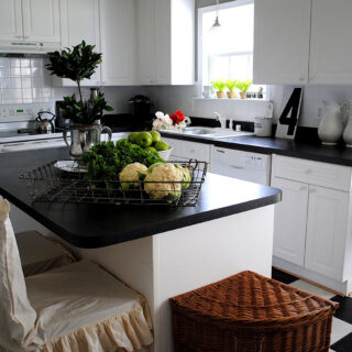 Black and White Kitchen