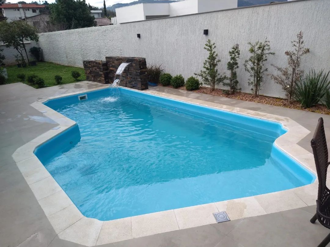 Foto de piscina de fibra 136 - 40