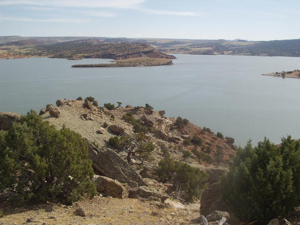 Alcova_Reservoir_near_Casper_Wyoming