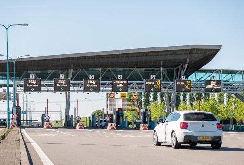 File:Tolplein Westerscheldetunnel.jpg