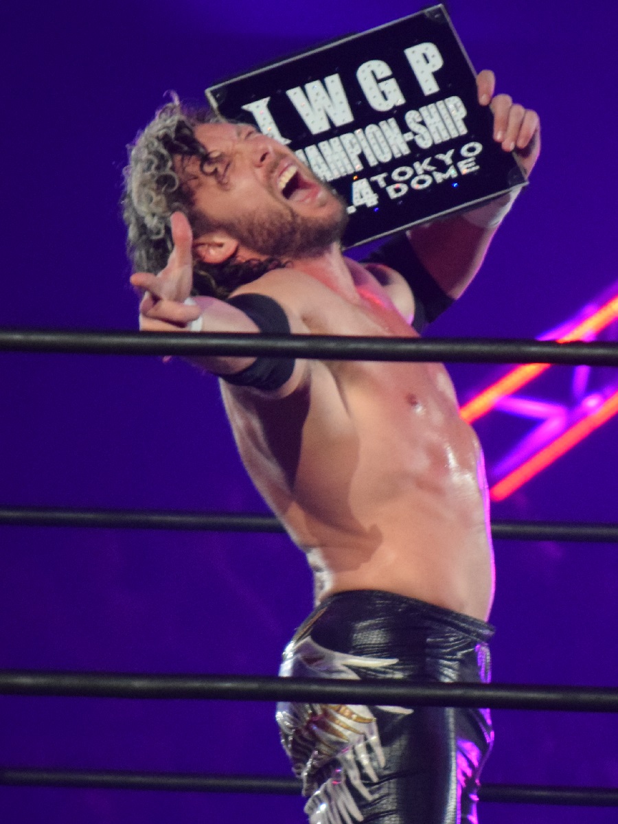 Kenny_Omega_Tokyo_Dome_IWGP_Heavyweight_Championship_challenge_right_certificate