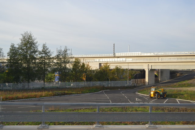 File:Crossrail line, Reading - geograph.org.uk - 4897311.jpg