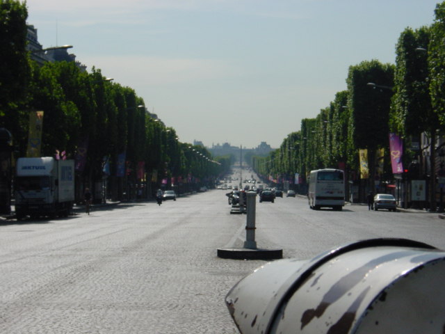 File:Champs toward Louvre, Paris June 2003.jpg