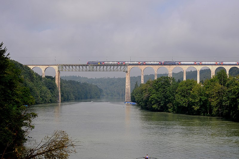 File:Eisenbahnbruecke Eglisau 01 10.jpg