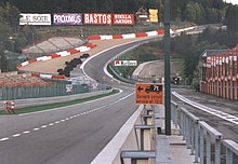 Le virage dit du raidillon de l'Eau Rouge sur le circuit de Spa-Francorchamps