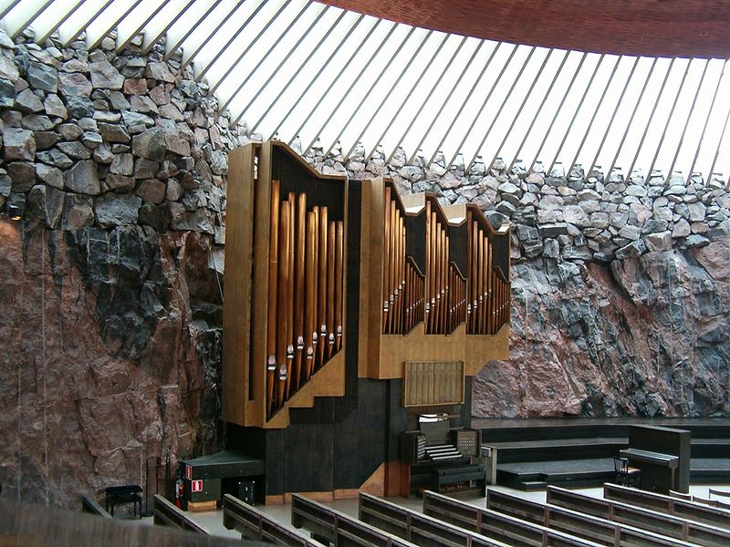 File:Temppeliaukio Church 2.jpg