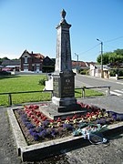 Le monument aux morts.