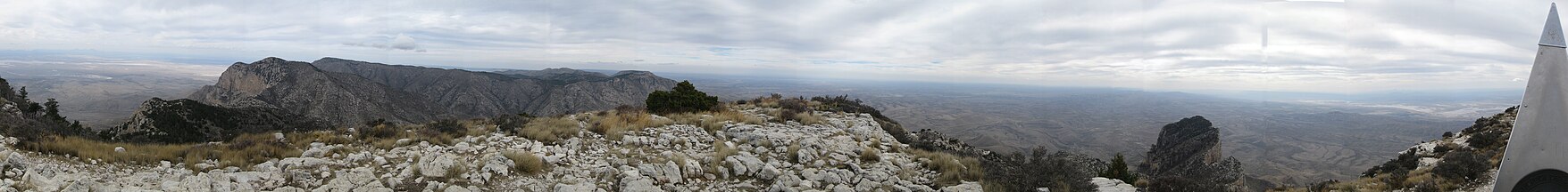 180-degree panoramic view from the top of Guadalupe Peak Zoomviewer