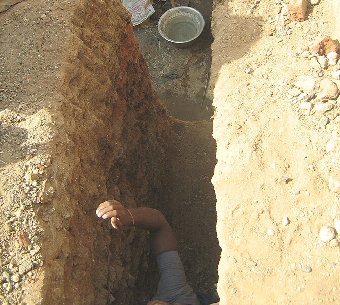 File:Foundation pit-Tamil Nadu68.jpg