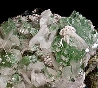 Apophyllite verte avec stilbite et natrolite - Nasik Inde (8x8cm)