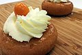 Ein französischer Baba au rhum