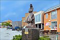 La mujer del marinero en la plaza vieja