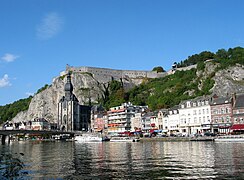 El Mosa en Dinant (ciudadela y colegial)