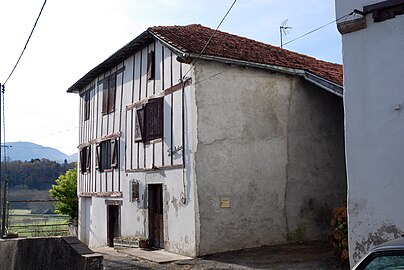 Pan de toit coupé.