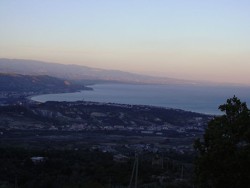 File:Golfo di Soverato.jpg