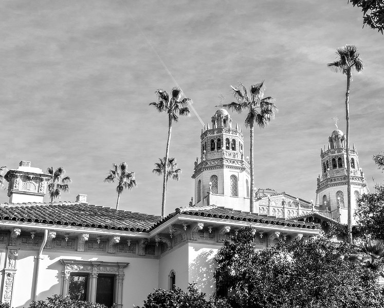 File:Hearst Castle, San Simeon.jpg