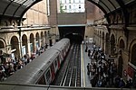 The Circle and District line platforms at Paddington in 2009