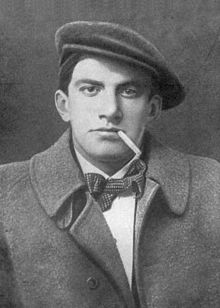 Mayakovsky pada tahun 1915