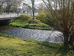 Jülich: Mündung des (derzeit meist trockenen) Iktebachs (hinten) in den Ellebach (vorne)