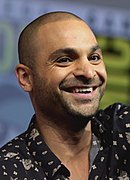 Michael Mando interprète Nacho Varga.