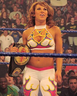 Mickie James met het Women's Championship (2002-2010), in 2009