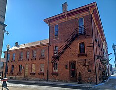 Ohio's Oldest Brick Building East View.jpg