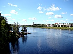 Kemijoki Rovanieminél a Jätkänkynttilä hídról nézve