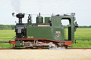 40.–41. KW Die nachgebaute Schmalspur-Dampflokomotive IK Nr. 54 der Königlich Sächsischen Staatseisenbahnen in Naundorf (Juni 2010).