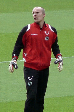 Robert Enke Hannover 96 klubunun düşərgəsində məşq zamanı (2008)