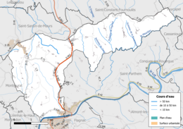 Carte en couleur présentant le réseau hydrographique de la commune