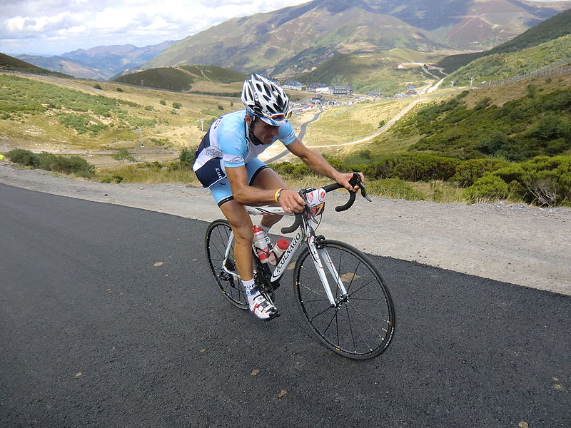 File:Etapa Cicloturista Vuelta 2012 007.JPG