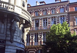 Maison aux cariatides, rue des Marchands