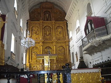 Retablo mayor de la catedral de Goa.