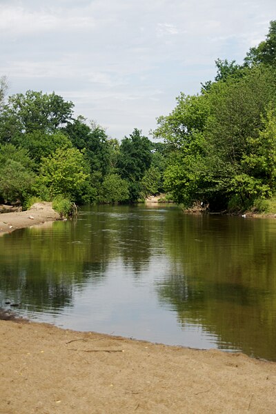 File:Świder river3.jpg