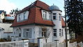 Villa mit Einfriedung