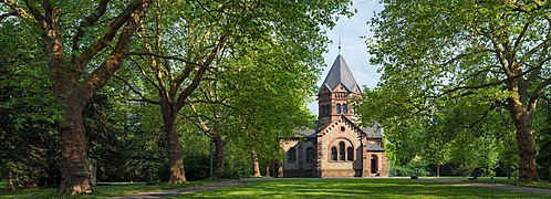 Chapelle au cimetière historique de Göttingen. Juin 2017.