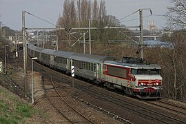 BB 15000 Grand Confort, peu après Mantes-la-Jolie (2010).