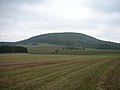 De berg Keuperberg (locatie van de Herlingsburg)