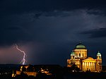 Esztergom, Szent István torg, Ungern. 2006-05-13, Krisch, CC-BY-SA 3.0 Ungern