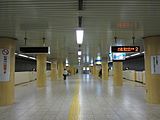 駅ホーム（2012年5月）