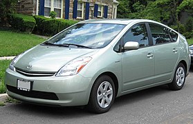 2005 gewann das Hybrid-Auto Toyota Prius in der zweiten Generation die Auszeichnung.