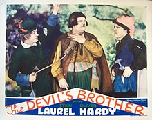 Description de l'image Devil's Brother lobby card.jpg.