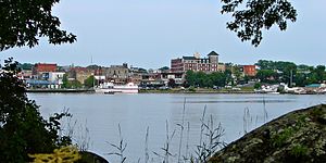 Kenora vom Lake of the Woods aus gesehen