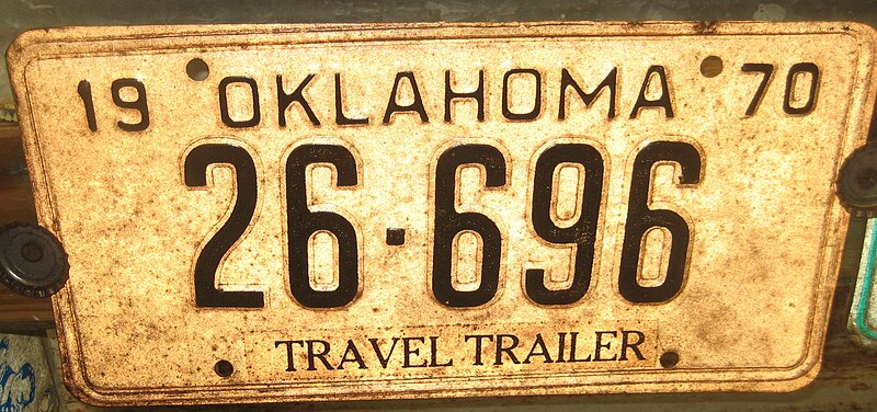 File:1970 Oklahoma license plate travel trailer.jpg