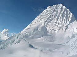 Alpamayo (Cordillera Blanca, Peru) (von Brad Mering)