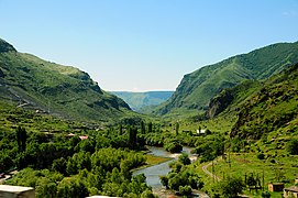 Vardzia (14726748215).jpg