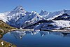 Schreckhorn (links) von Nordwesten, vom unteren Bachalpsee aus gesehen (2017). Im Hintergrund das Finsteraarhorn.