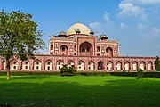 Humayun's Tomb in Delhi, built in 1570 CE.