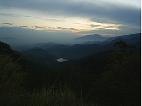 Serra do Mar, na região de Petrópolis (Rio de Janeiro). Um dos habitats de M. athena. Esta espécie chega até Campos do Jordão, em São Paulo, em florestas acima de 800 metros.[2]